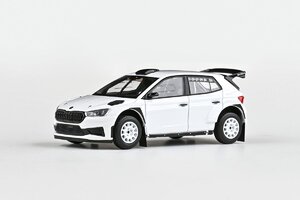 Skoda Fabia IV RS Rally2 (2022) weiß „Gravel-Laufräder“